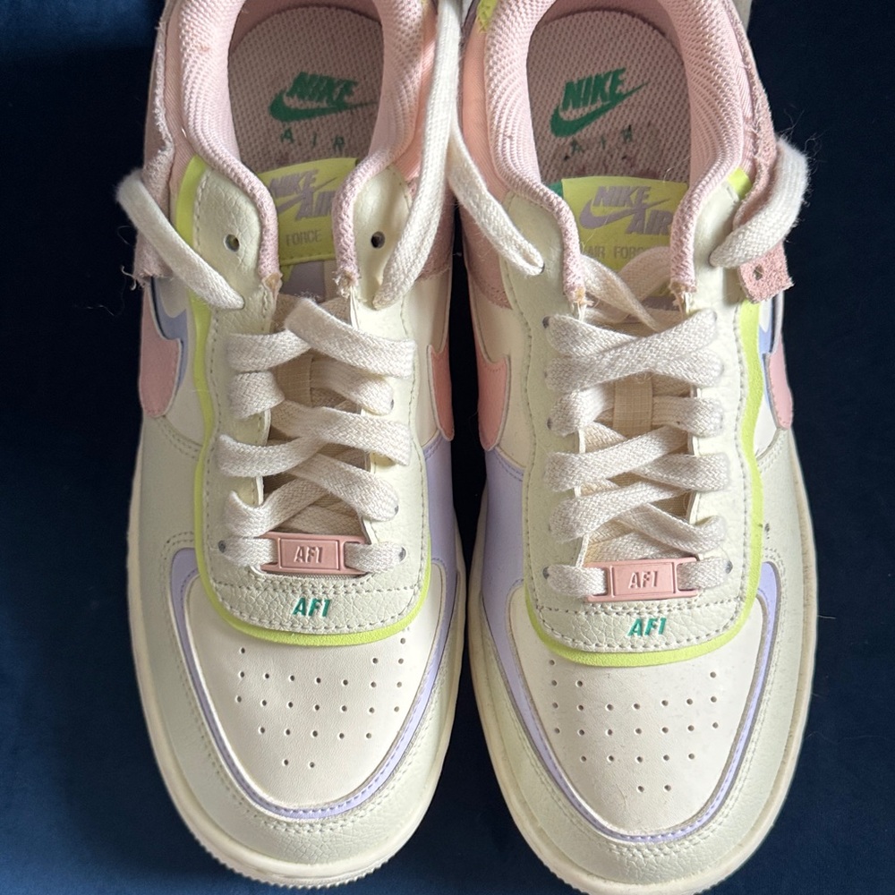 Nike Cream and Pastel Women's Sneakers